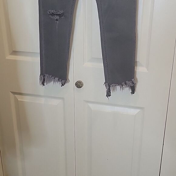 FREE PEOPLE Distressed Gray High Waisted Jeans Size 26 - Picture 5 of 10